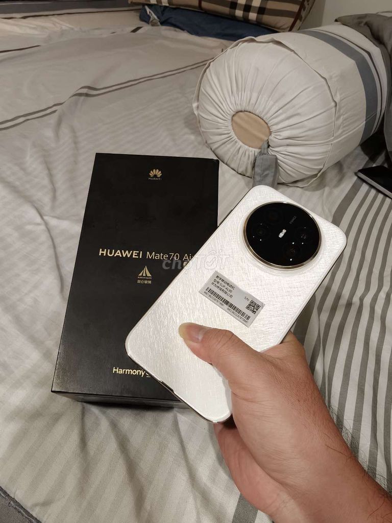 Huawei Mate 70 Air(12/512)fullbox likenew có gl. Mua bán Điện thoại tại Quận 5 Tp Hồ Chí Minh được đăng bởi Strawberry Táo hình 1
