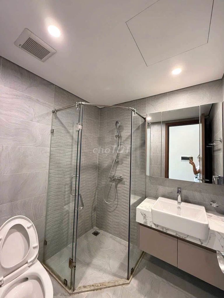 Студия в R105 со всей мебелью в Vinhomes Ocean Park