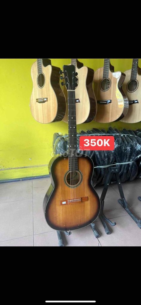 Guitar giá siêu rẻ