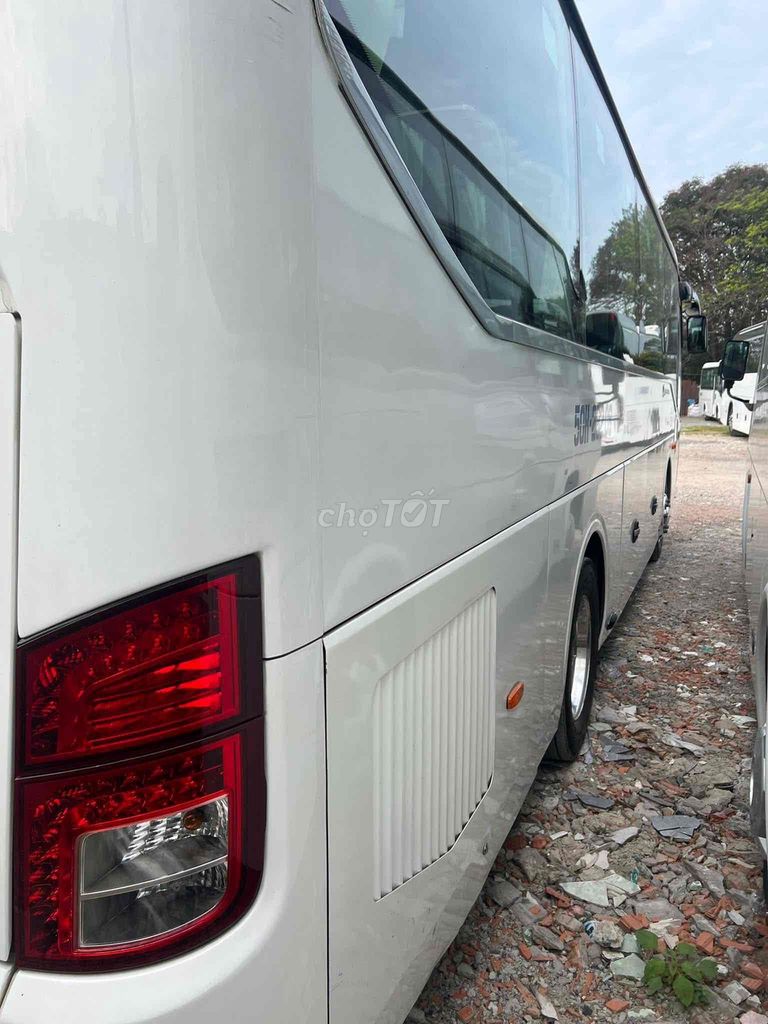 Evergreen Sky Cloud 29 chỗ Trắng Mới. Mua bán Phương tiện khác tại Quận Bình Tân Tp Hồ Chí Minh được đăng bởi tài hình 4
