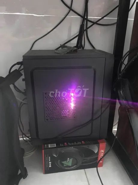 cần bán pc và bộ loa xịn ạ