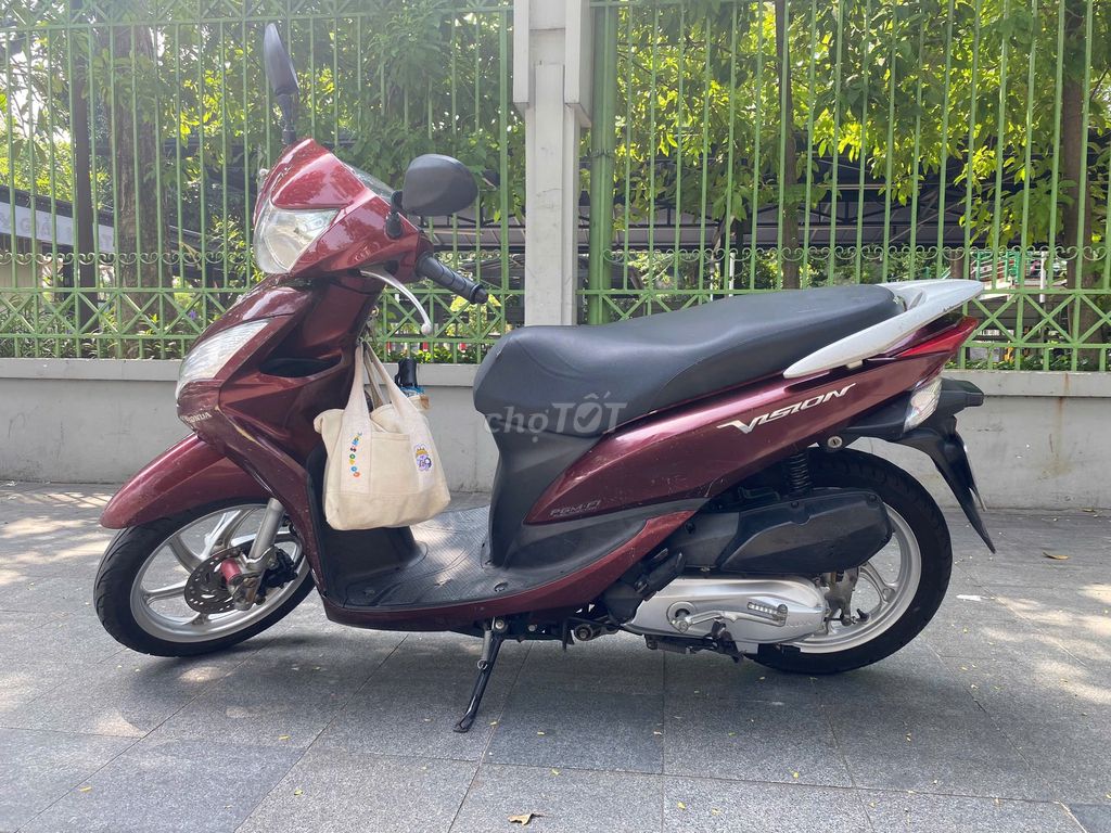 Honda Vision 2013 màu Đỏ. Mua bán Xe máy tại Quận 7 Tp Hồ Chí Minh được đăng bởi Anh Xuân hình 2
