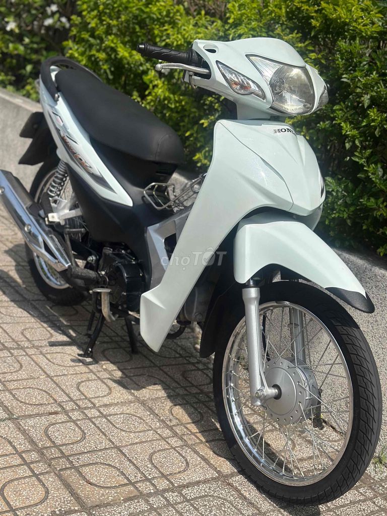 Honda Wave Alpha 2018 Trắng đen bạc zin mới 80% 9c. Mua bán Xe máy tại Thành phố Thủ Đức Tp Hồ Chí Minh được đăng bởi Xe Máy Sơn Thủ Đức hình 2