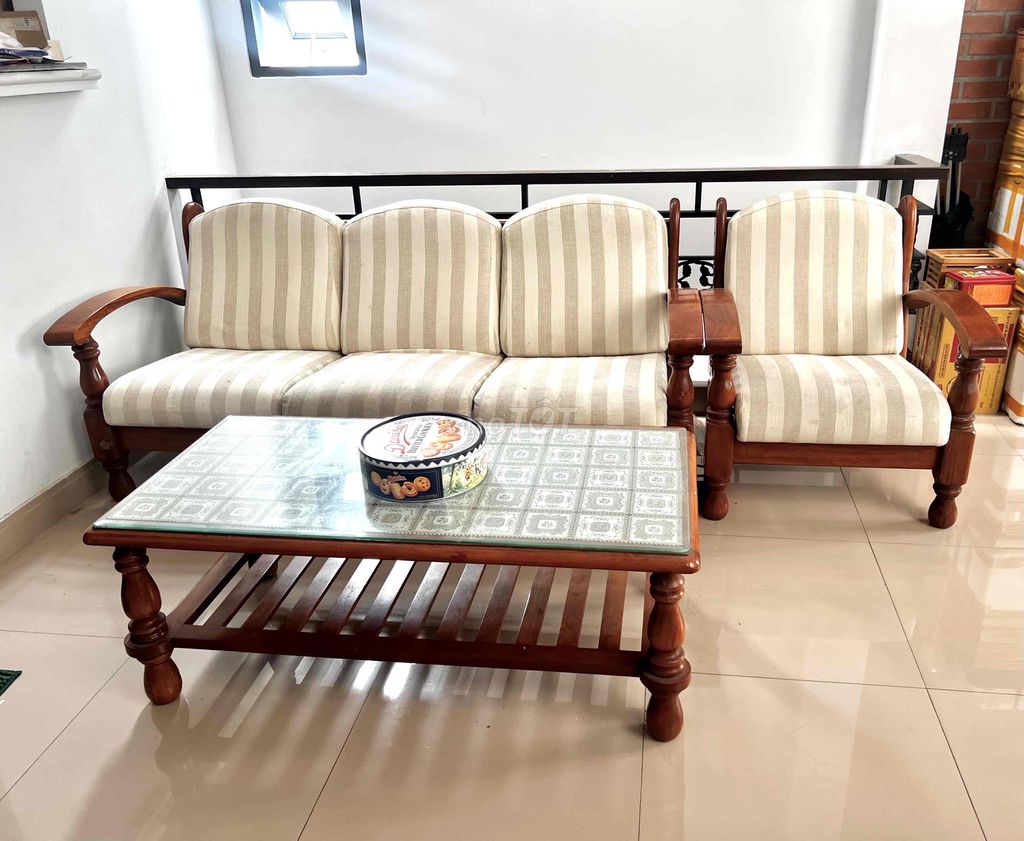 Bộ sofa gỗ 5 chỗ ngồi. Mua bán Bàn ghế tại Quận 3 Tp Hồ Chí Minh được đăng bởi Anh Vũ hình 1