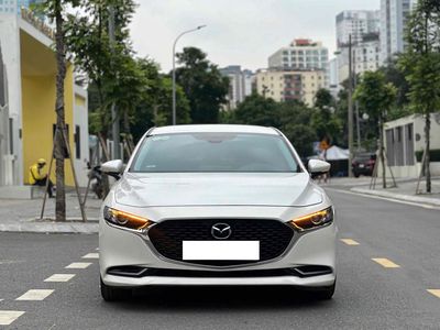 Mazda 3 1.5Luxury sx 2022 siêu đẹp màu trắng. Mua bán Ô tô tại Quận Cầu Giấy Hà Nội được đăng bởi Cao Quý