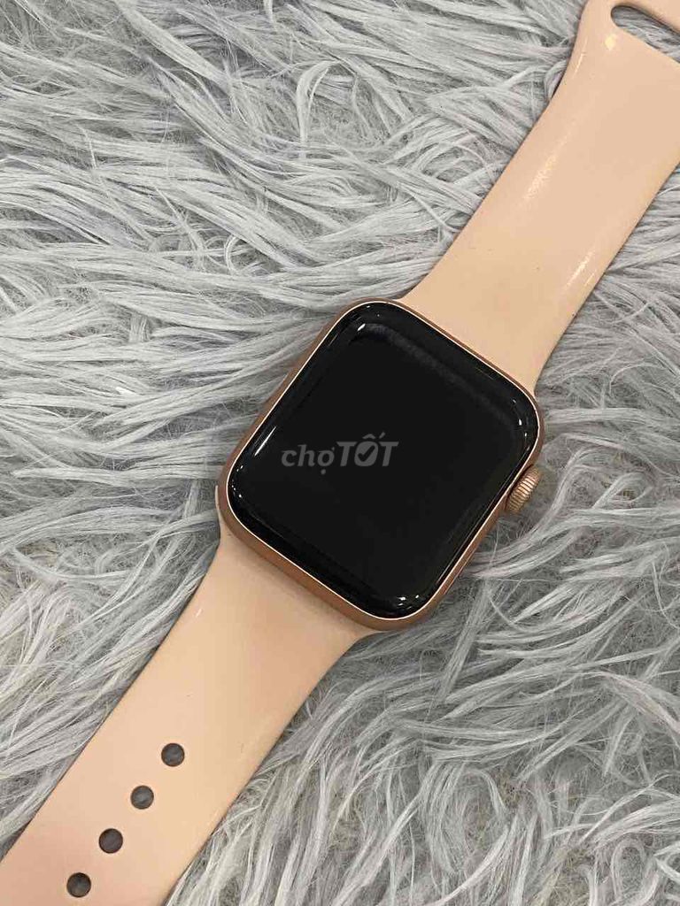 Apple Watch Series 4 GPS 40mm Hồng. Mua bán Thiết bị đeo thông minh tại Quận 5 Tp Hồ Chí Minh được đăng bởi Thư Chuyên Hàng Điện Tử hình 1