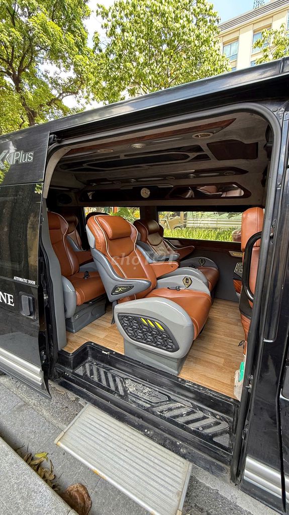 Ford Transit 2018 Limousine - 300000 km. Mua bán Ô tô tại Quận Cầu Giấy Hà Nội được đăng bởi Nguyen Vu hình 3