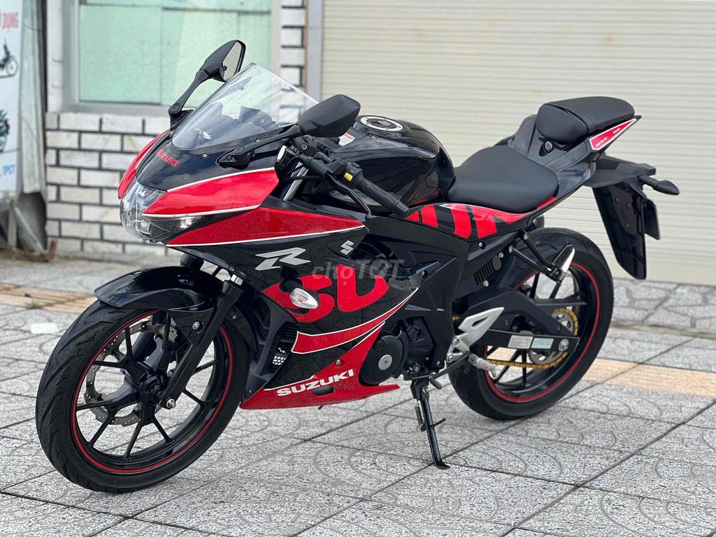 Suzuki GSX-R150 xe rất đẹp chạy lướt odo 9000km. Mua bán Xe máy tại Quận Ninh Kiều Cần Thơ được đăng bởi Cửa Hàng Xe máy Tân Lập Hưng hình 4