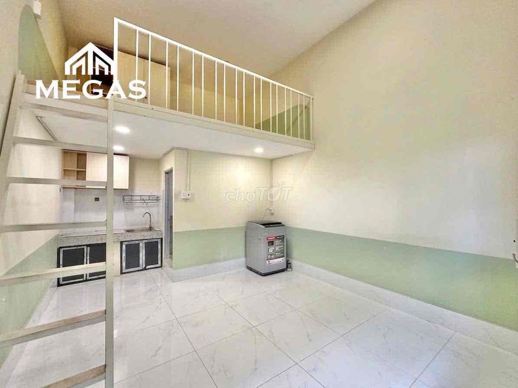 Duplex gác cao đứng được ngay ngã tư hàng xanh