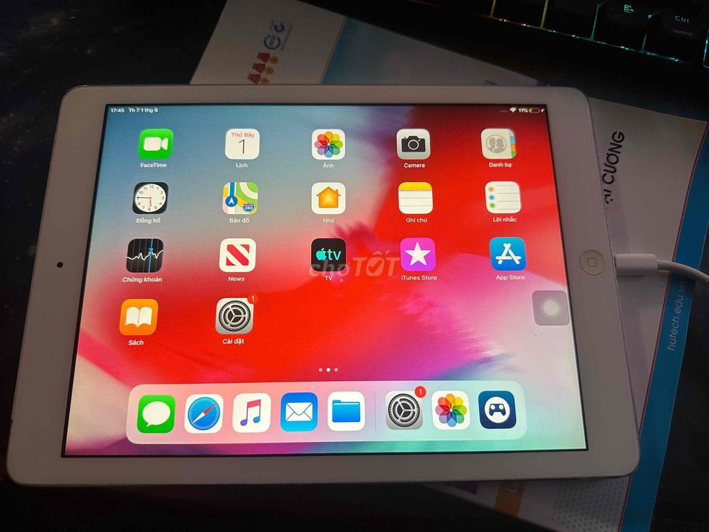 Apple iPad Air 1 16GB Wifi, 4G Bạc. Mua bán Máy tính bảng tại Thành phố Thủ Đức Tp Hồ Chí Minh được đăng bởi Thành Đạt Đỗ hình 1