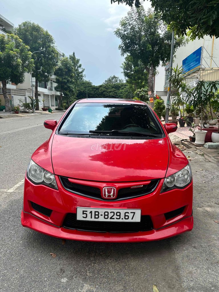 Honda Civic 2.0 автомат 2008 красный