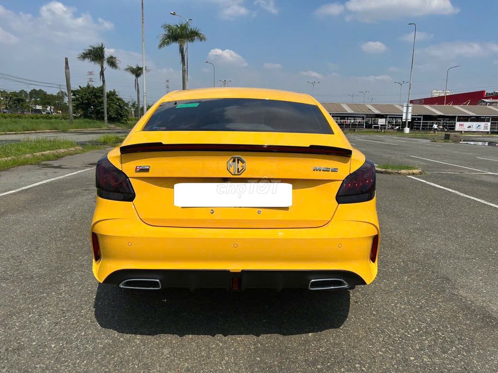 MG5 Luxury 2023 - 17.000 km - Chính hãng