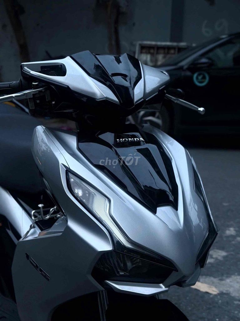 Honda Airblade 2021 серебристый