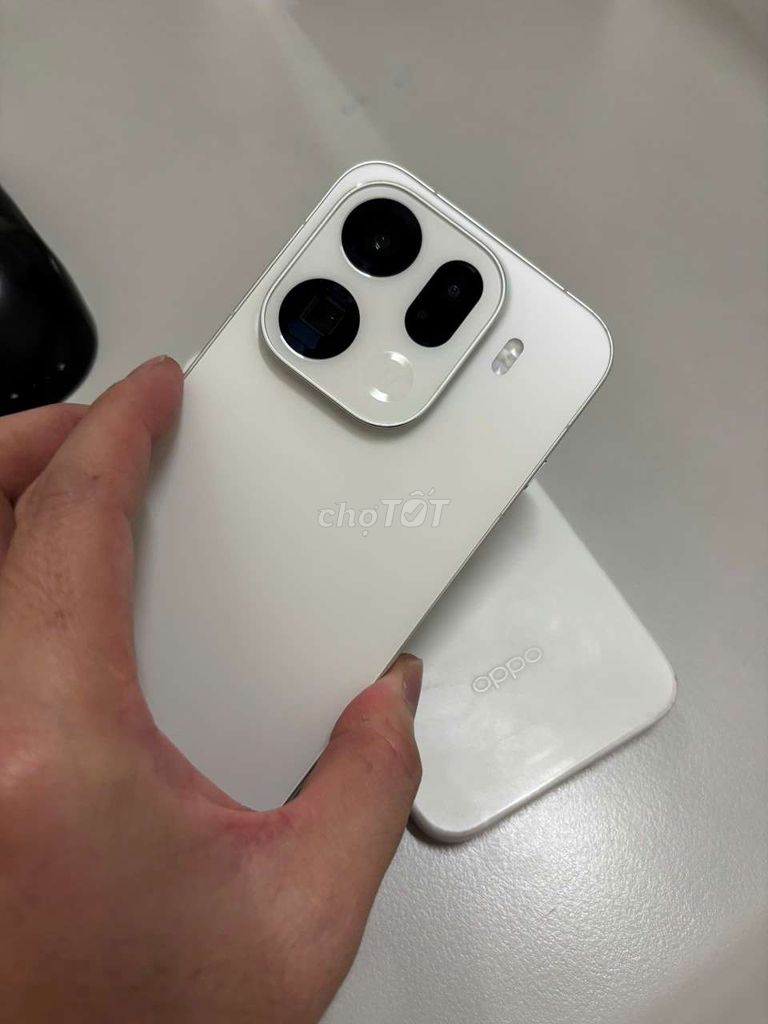 Oppo Find X9 Pro 512GB Trắng CHÍNH HÃNG. Mua bán Điện thoại tại Thành phố Tây Ninh Tây Ninh được đăng bởi Vịnh hình 1