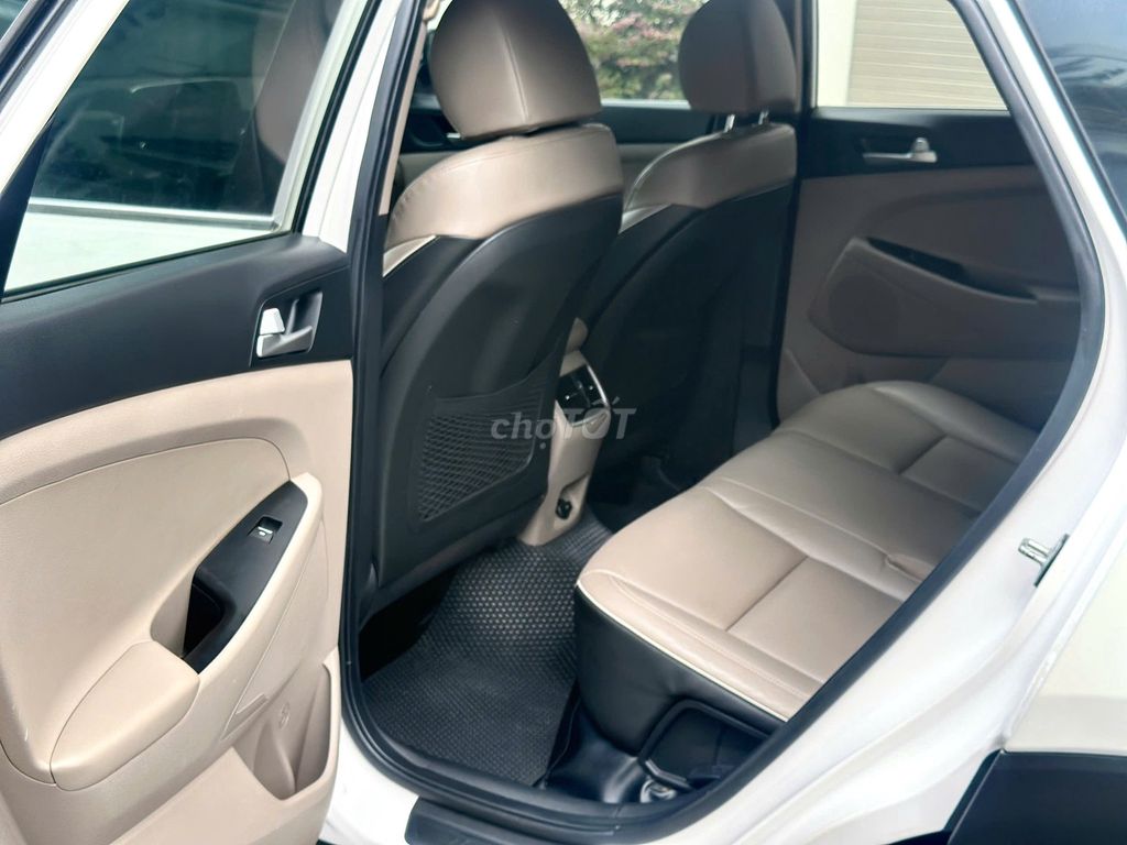 Hyundai Tucson 2.0 AT 2020 màu trắng đẹp. Mua bán Ô tô tại Quận Gò Vấp Tp Hồ Chí Minh được đăng bởi Huy 702 hình 4