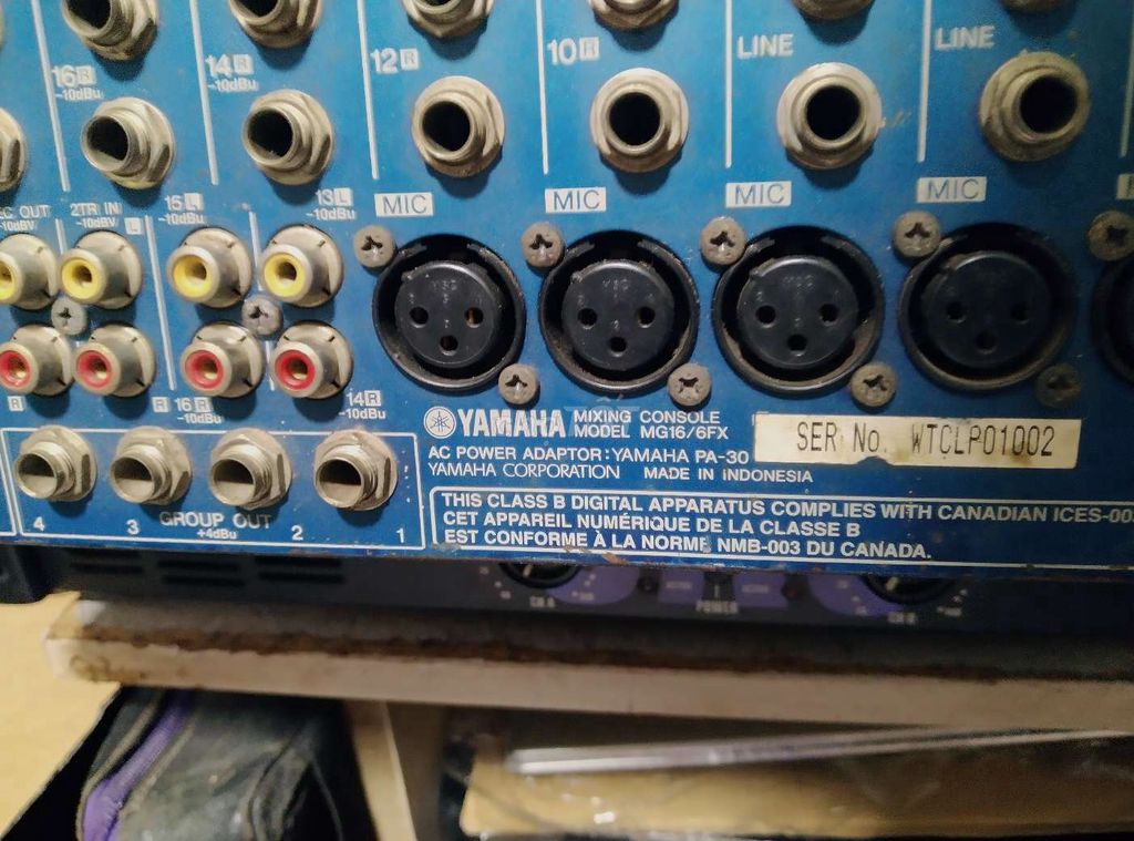 Mixer bàn Yamaha  model:MG16/6FX made in Japan