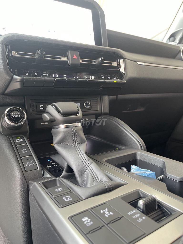 Toyota Land Cruiser Prado 2025 mới 100%. Mua bán Ô tô tại Huyện Châu Thành Tiền Giang được đăng bởi Phan Chí Phương hình 5