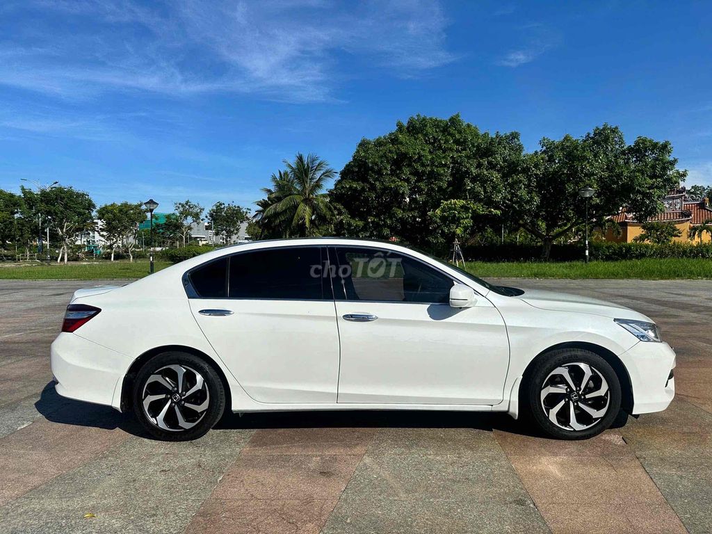 Honda Accord 2017 2.4 AT. Mua bán Ô tô tại Quận Cẩm Lệ Đà Nẵng được đăng bởi Nguyễn Duy hình 5