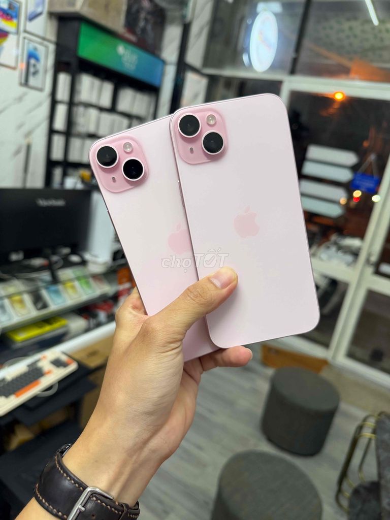 iPhone 15 Plus 128GB Hồng Lock / Quốc Tế. Mua bán Điện thoại tại Thành phố Nha Trang Khánh Hòa được đăng bởi Nguyen Hung hình 1