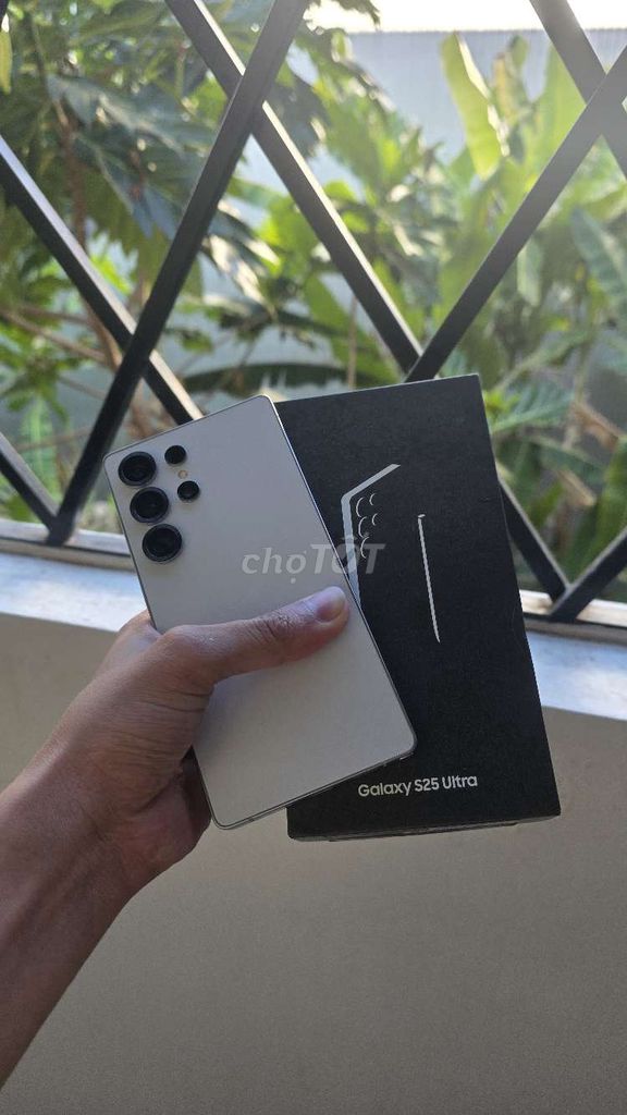 Samsung S25 Ultra Trắng 99% bảo hành dài T03.2027. Mua bán Điện thoại tại Quận Liên Chiểu Đà Nẵng được đăng bởi Thien  hình 1