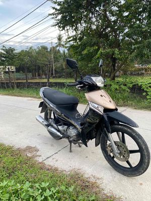 Revo Nhật máy nguyên zin chưa đụng tới giấy hợp lệ. Mua bán Xe máy tại Huyện Củ Chi Tp Hồ Chí Minh được đăng bởi Hưng cute