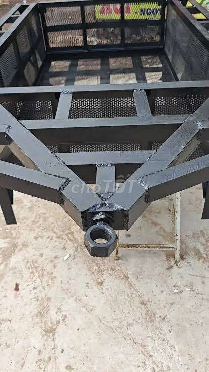 Cần bán thùng lôi sắt V6 bao cứng cáp màu vàng. Mua bán Phụ tùng xe tại Huyện Châu Thành Tây Ninh được đăng bởi Lê Quang Vinh hình 1