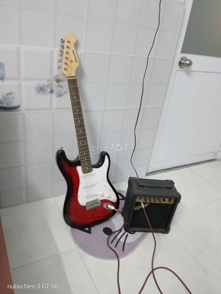 Bán guitar điện. Mua bán Nhạc cụ tại Huyện Củ Chi Tp Hồ Chí Minh được đăng bởi Nguyễn Võ Đan Khanh hình 1