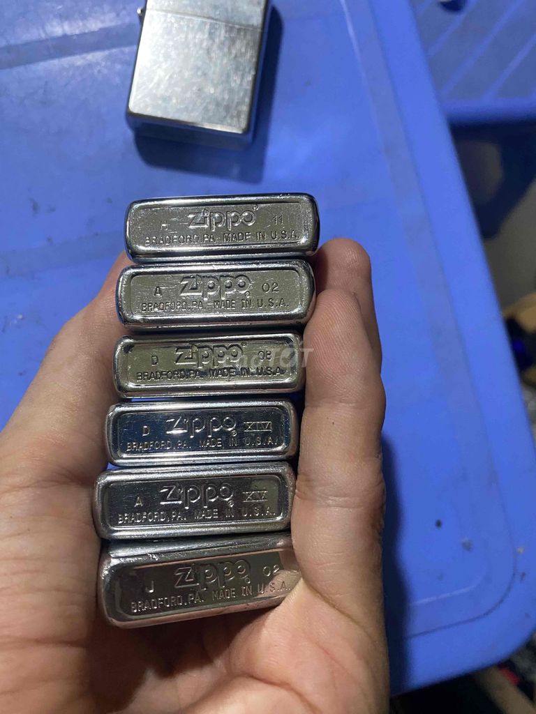 Bật lửa Zippo La Mã Kim loại Bạc. Mua bán Đồ sưu tầm, đồ cổ tại Thành phố Long Xuyên An Giang được đăng bởi CỬA HÀNG HỮU TÀI AN GIANG CÓ THU LẠI MÁY TÍNH CŨ hình 1