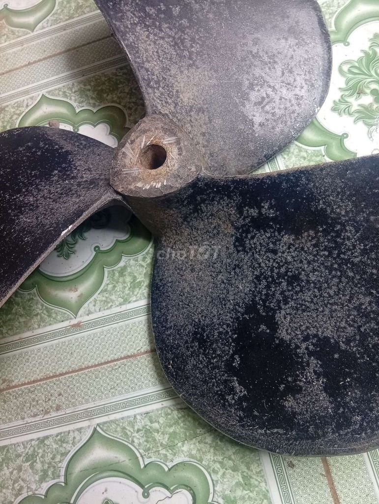bán 2 chân vịt lá bàn 7 tất cả cánh xéo 6 tất . Mua bán Đồ dùng văn phòng tại Huyện Bình Tân Vĩnh Long được đăng bởi Huỳnh Anh  hình 1