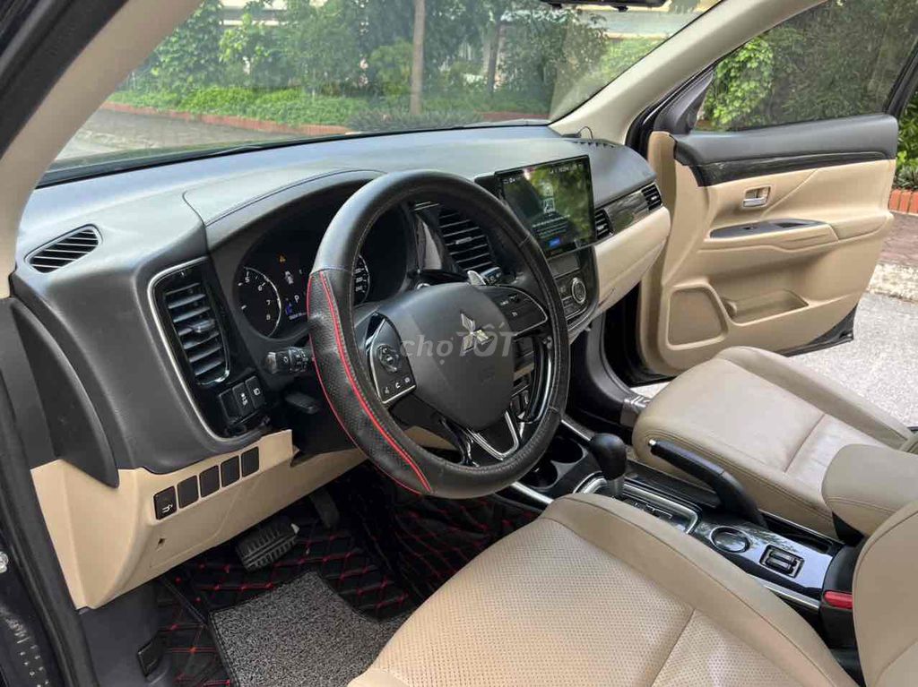 MITSUBISHI OTLANDER PRENIUM 2.0 AT SX 2018. Mua bán Ô tô tại Quận Nam Từ Liêm Hà Nội được đăng bởi Auto Anh Tuấn hình 12