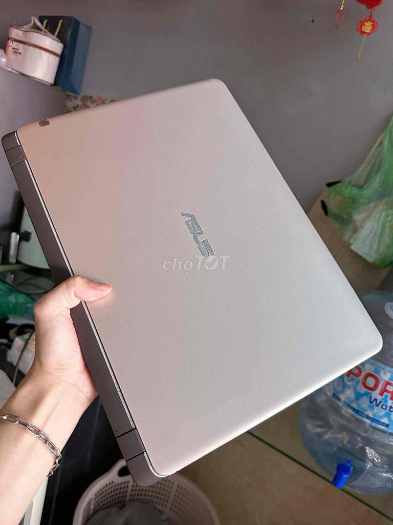Laptop Asus Bạc. Mua bán Laptop tại Quận Hải Châu Đà Nẵng được đăng bởi Nguyện Trí hình 1