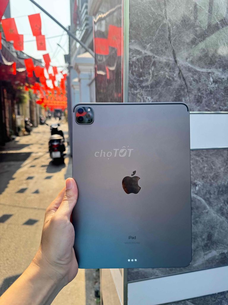 Apple iPad Pro M1 128GB Xám. Mua bán Máy tính bảng tại Quận Thanh Khê Đà Nẵng được đăng bởi Hoàng tú hình 1