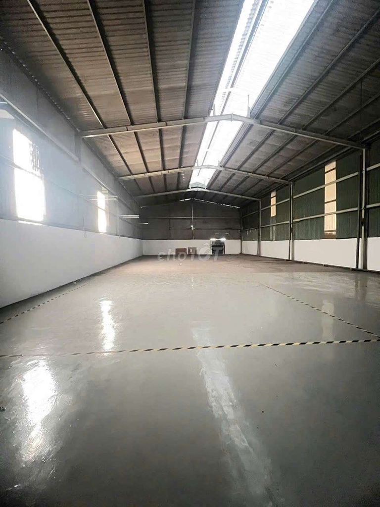 Xưởng Thuận An 1800m² đường cont điện hạ bình PCCC Cơ bản