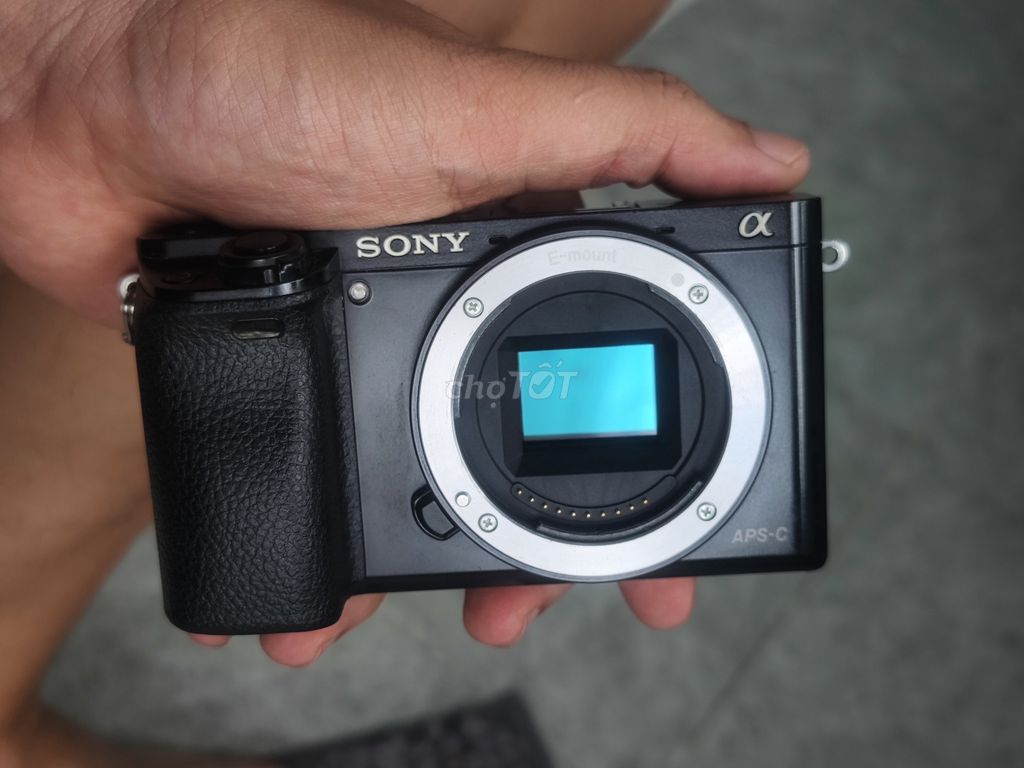 Máy ảnh Sony A6000 màu đen. Mua bán Máy ảnh, Máy quay tại Thành phố Nha Trang Khánh Hòa được đăng bởi Hoàng XT30 hình 1