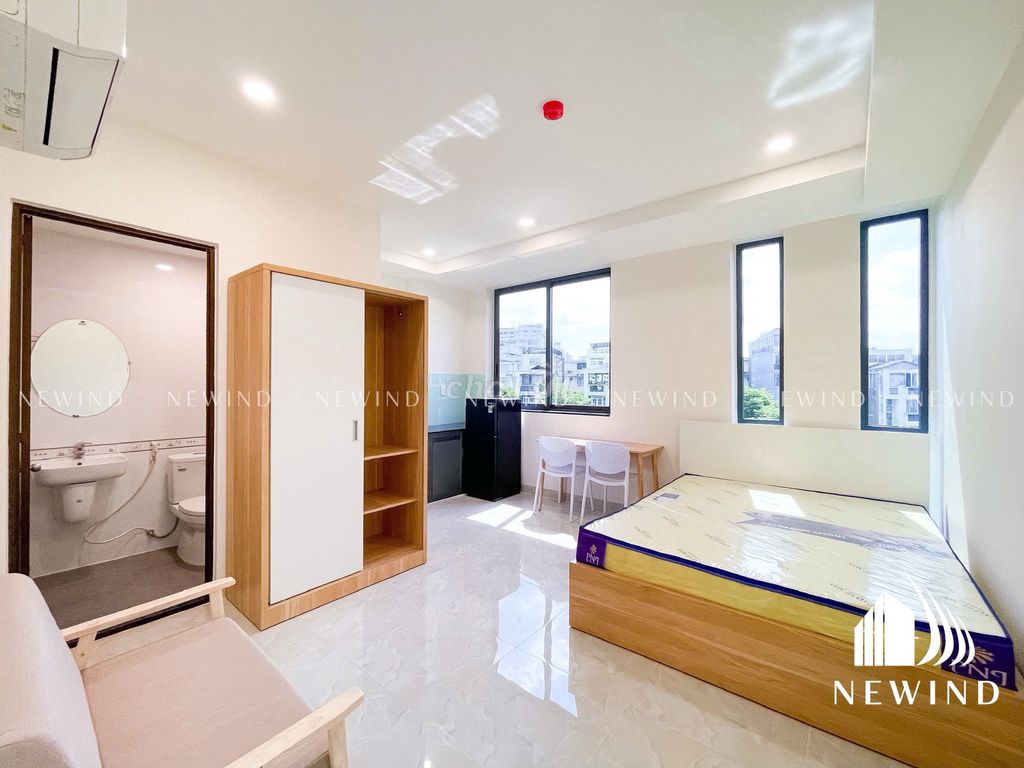🏠 CĂN HỘ BAN CÔNG MỚI 100% - FULL NỘI THẤT - NGAY CÔNG VIÊN LÀNG HOA