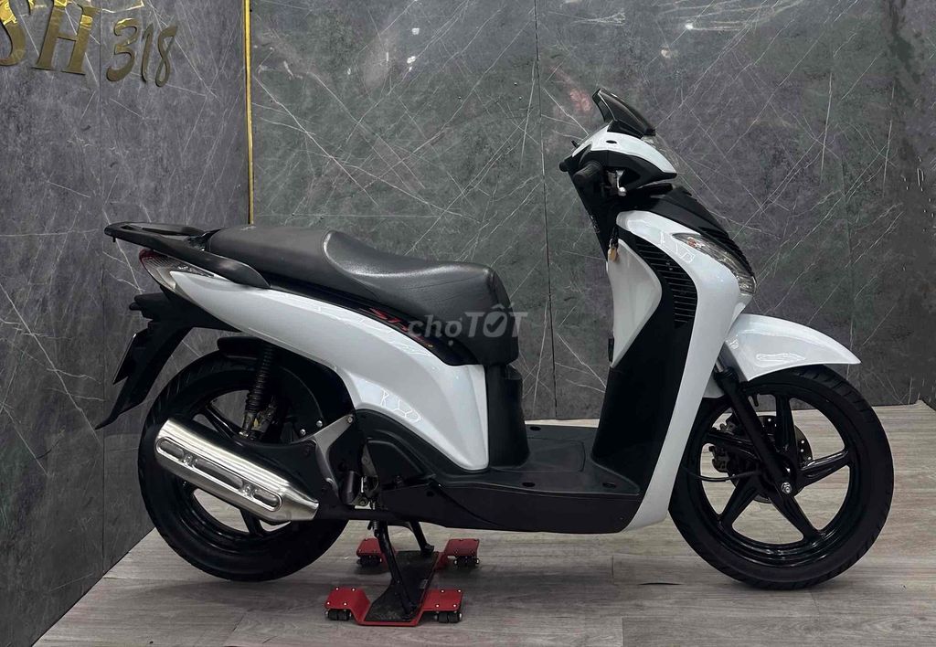 Хонда SH Италия 150 2005 Белая