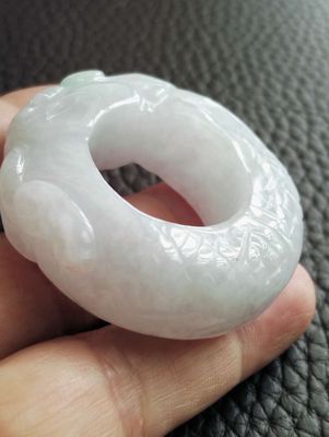 Nhẫn ngón cái cẩm thạch bạch My lòng nhẫn 21.5 mm. Mua bán Đồ sưu tầm, đồ cổ tại Quận Cầu Giấy Hà Nội được đăng bởi Nguyễn Thanh Thu