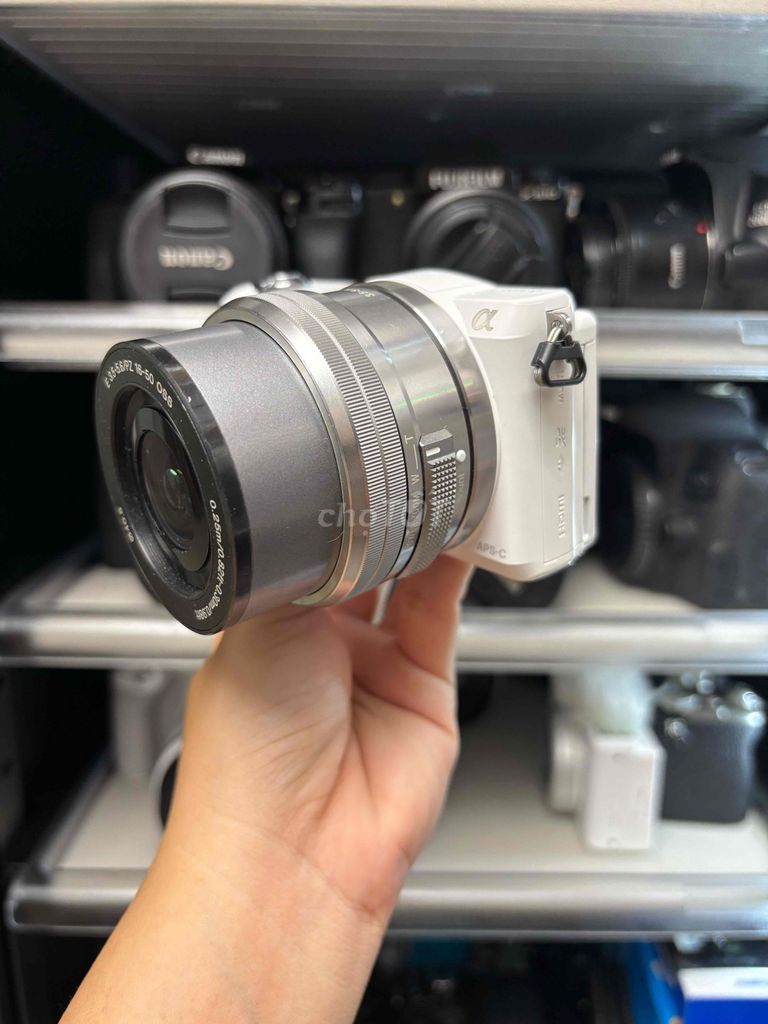Máy ảnh Sony a5000 Trắng 16-50mm. Mua bán Máy ảnh, Máy quay tại Quận Bình Thạnh Tp Hồ Chí Minh được đăng bởi Kim Ngân Nguyễn hình 1