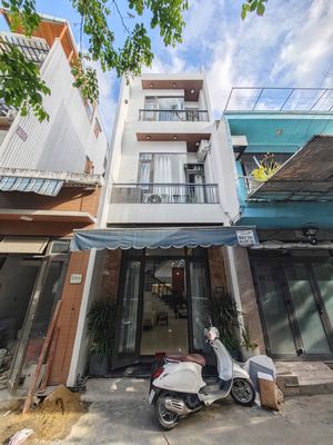 Rent · 3 bd · Quận Hải Châu, ул. Đường 2/9