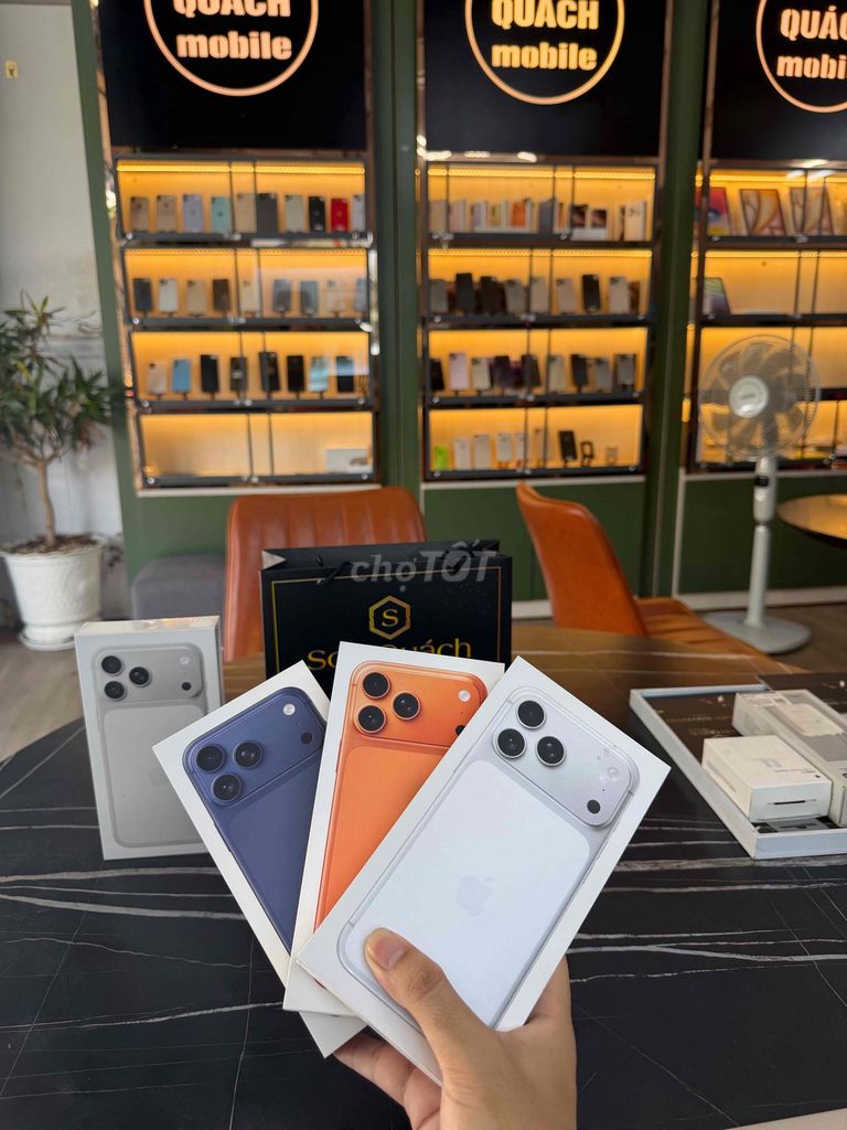 iPhone 17 Pro Max 256GB chính hãng VN newseal. Mua bán Điện thoại tại Quận Ninh Kiều Cần Thơ được đăng bởi Sơn Quách hình 1