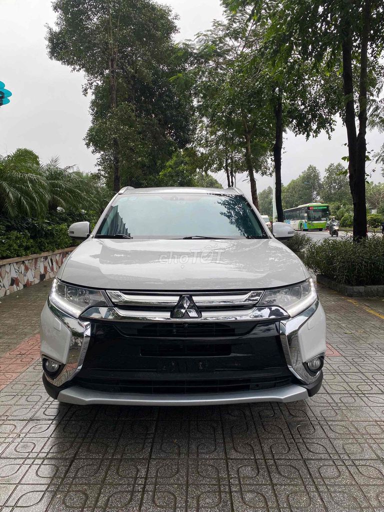 Mitsubishi Outlander 2018 2.4 Trắng. Mua bán Ô tô tại Quận Nam Từ Liêm Hà Nội được đăng bởi Auto Hoàn kều  hình 1