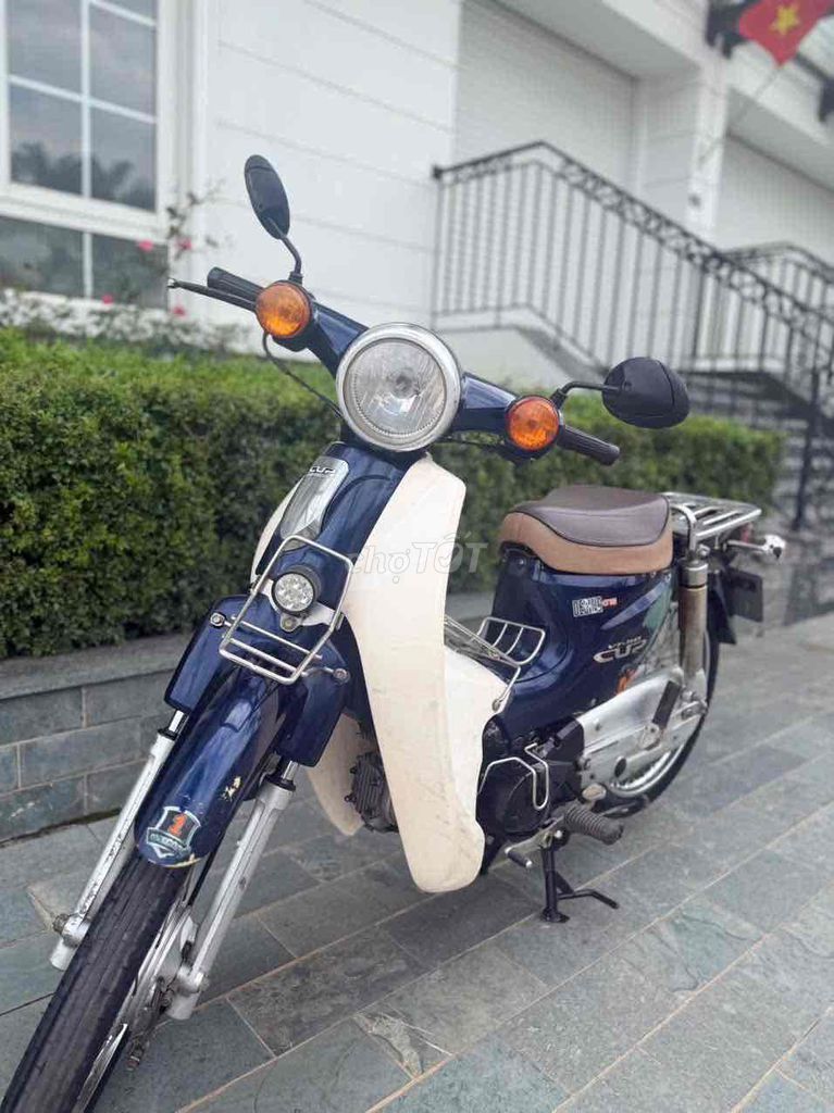 Honda Cub 50cc Xanh Trắng