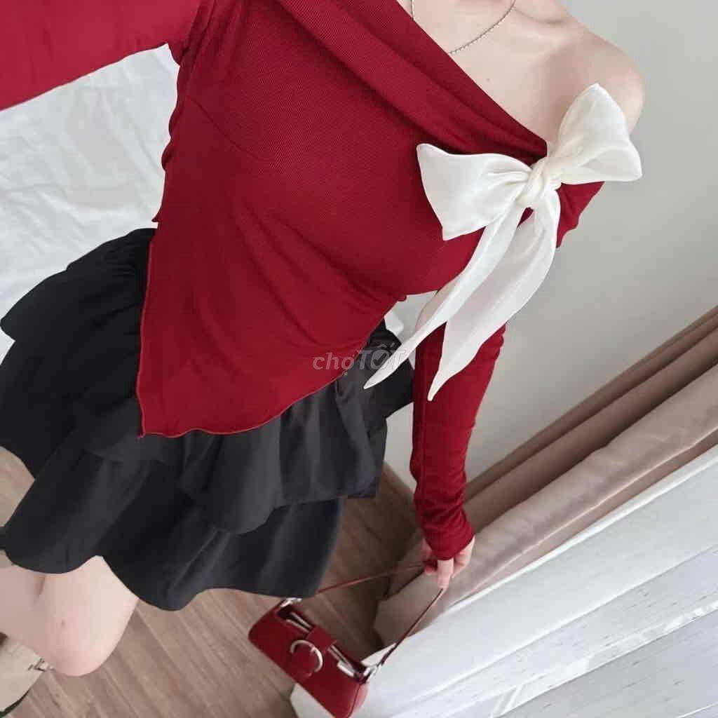 Áo kiểu nữ trễ vai màu Đỏ. Mua bán Quần áo tại Huyện Hồng Ngự Đồng Tháp được đăng bởi Yến Nhi hình 1