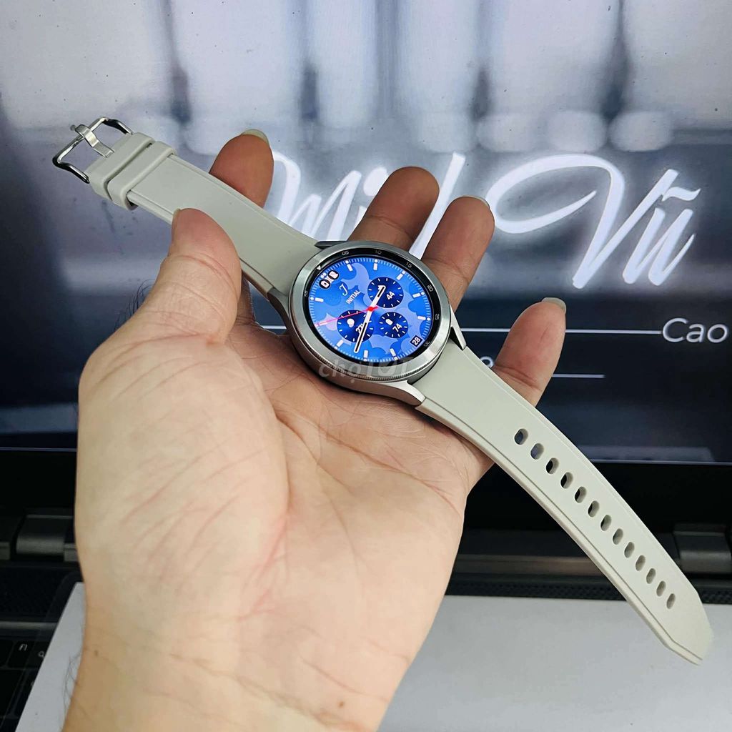 Samsung Watch 4 Classic Bạc 46mm. Mua bán Thiết bị đeo thông minh tại Quận Gò Vấp Tp Hồ Chí Minh được đăng bởi AnVũ02 hình 1