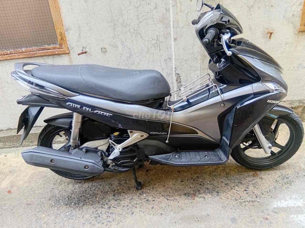Cần bán Air Blade 2012 Đen biển 43