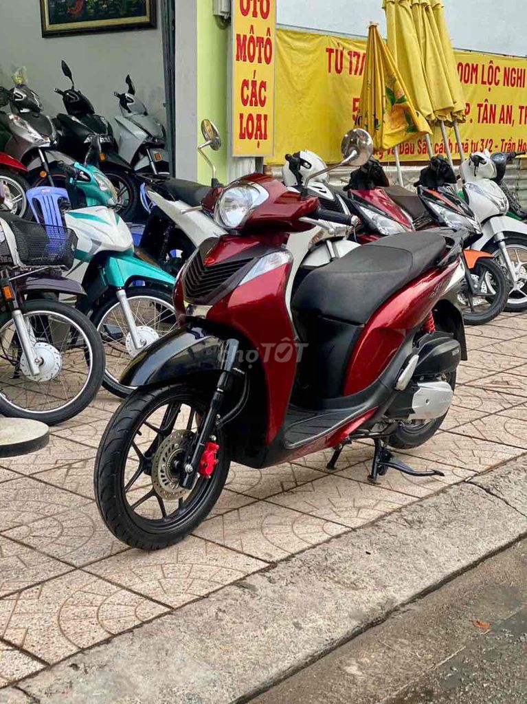Honda SH Mode 2019 ABS Đỏ 22000 km. Mua bán Xe máy tại Quận Ninh Kiều Cần Thơ được đăng bởi CHXM Tân Liên Hưng 2 hình 1