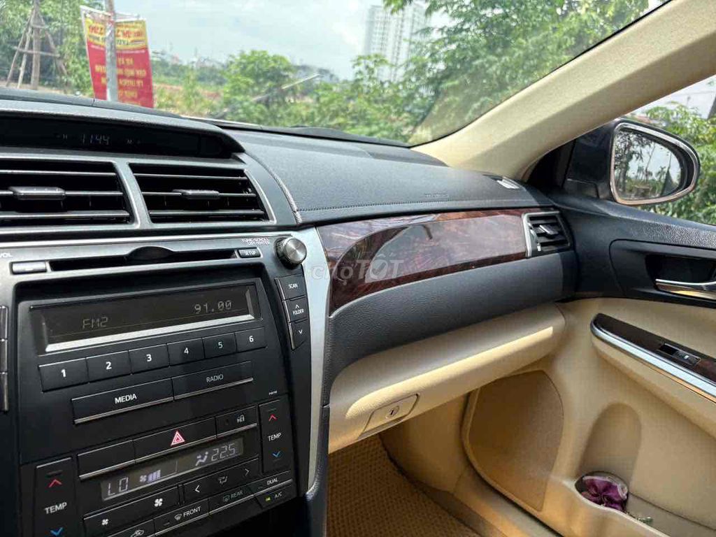 Toyota Camry 2016 2.0E - 86000 km. Mua bán Ô tô tại Quận Hai Bà Trưng Hà Nội được đăng bởi Bùi hiển hình 8