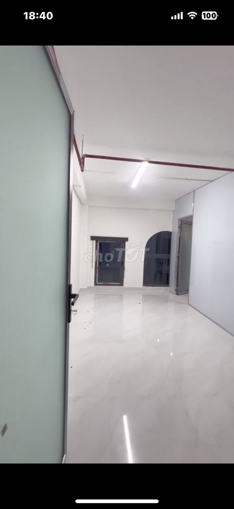 CẦN NHƯỢNG LẠI PHÒNG