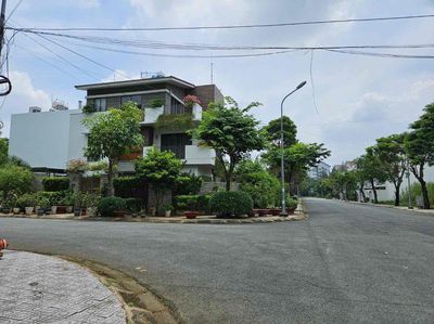Bán lô 132m2 mặt tiền đường 20m Hưng Phú 2 Liên Phừơng q9 giá 94tr/m2