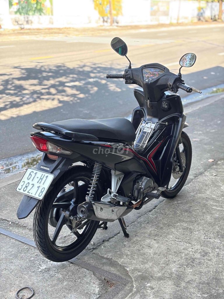 Honda Wave RSX FI Đen đỏ. Mua bán Xe máy tại Thị xã Bến Cát Bình Dương được đăng bởi xe máy trả góp tín nghĩa  hình 11